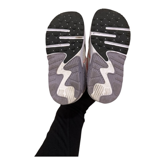 NIKE Kids White and Red Sneakers - Picture 4 of 5